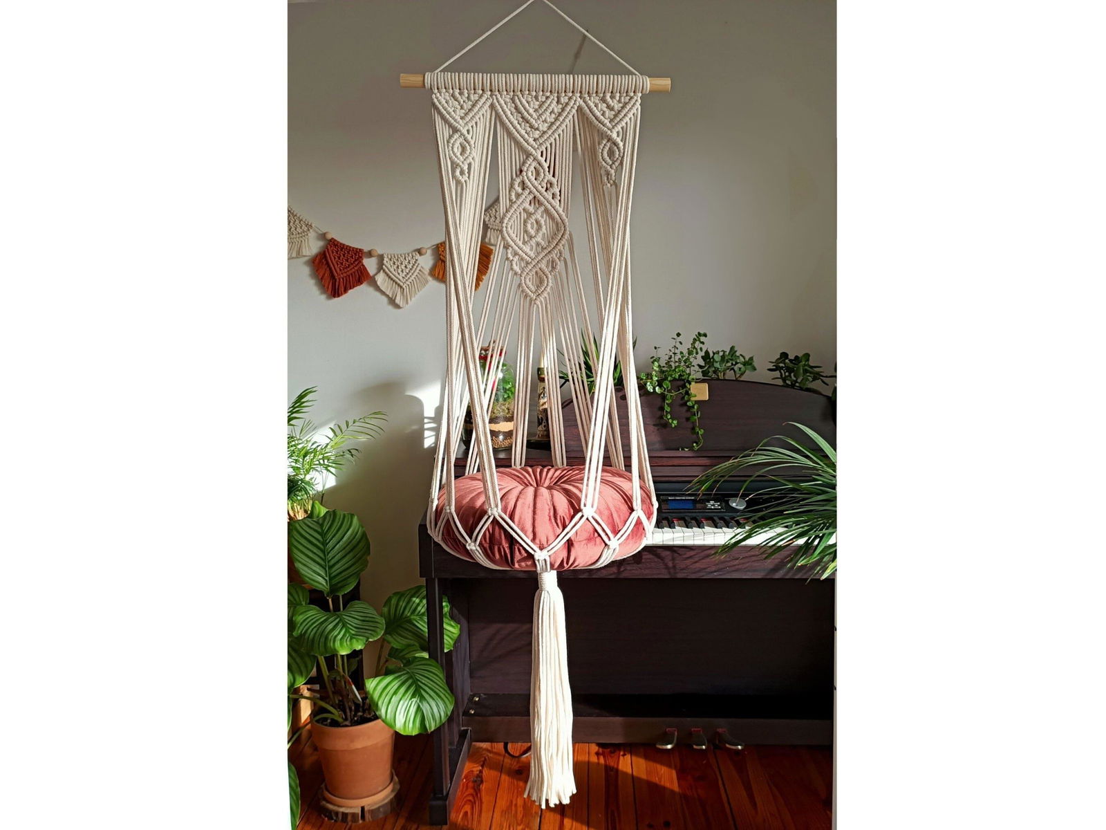 Kitty Perch: Cat Hammock Macramé Cat Swing - KnittsKnotts