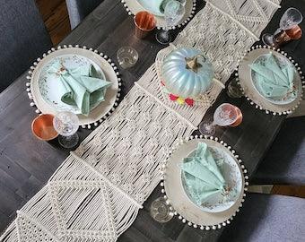 Table runner farmhouse - KnittsKnotts