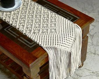 Table runner farmhouse - KnittsKnotts